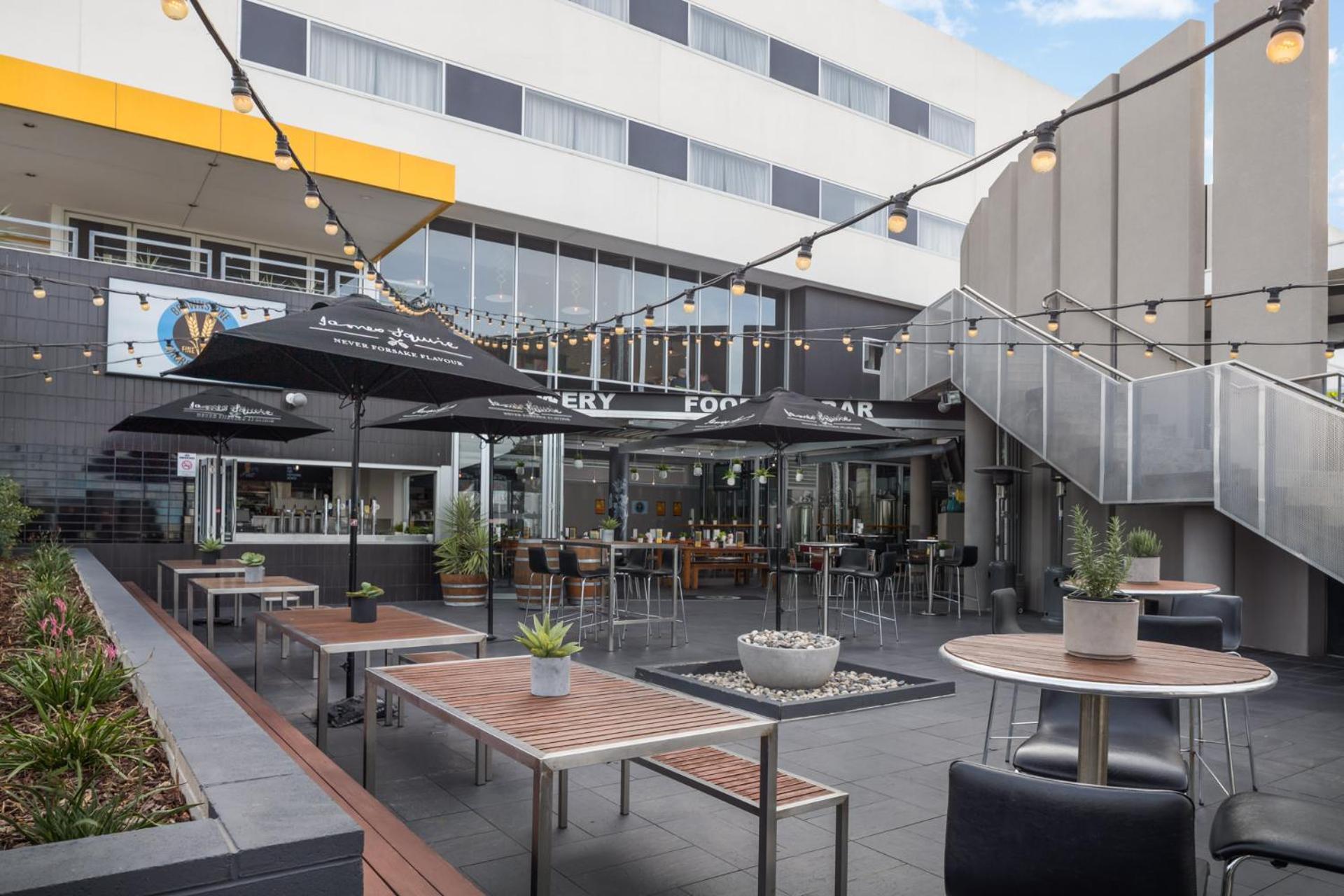 Atura Dandenong Hotel Doveton Buitenkant foto