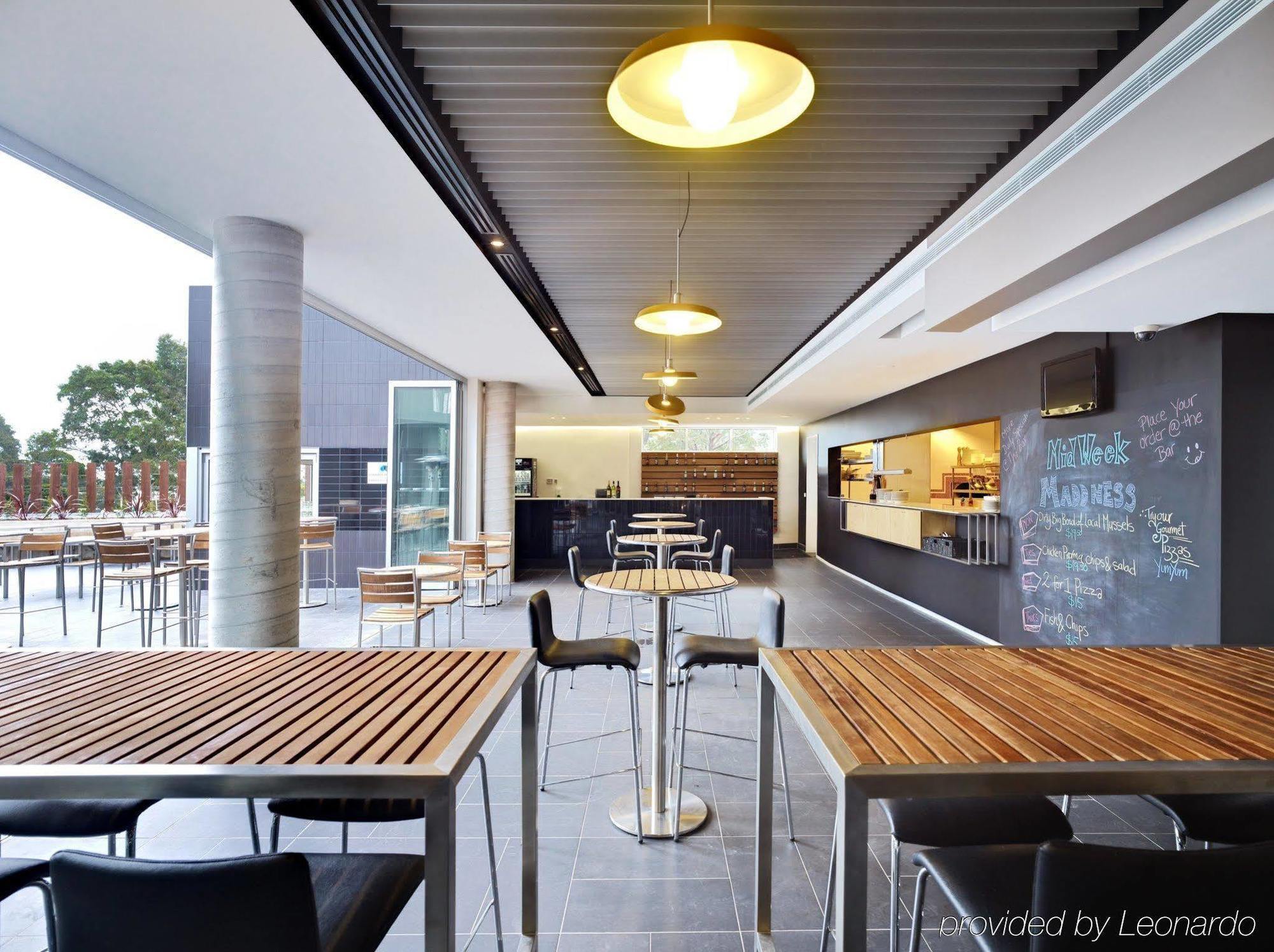 Atura Dandenong Hotel Doveton Buitenkant foto