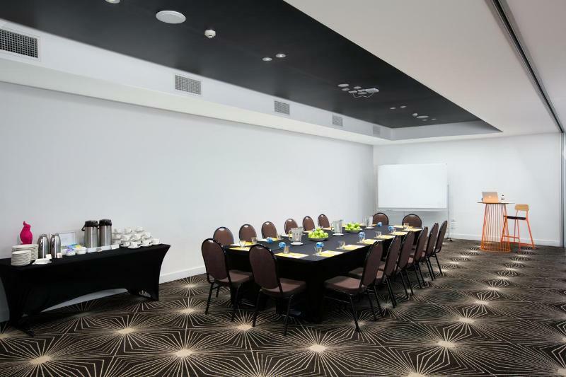 Atura Dandenong Hotel Doveton Buitenkant foto